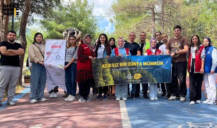 Dünya Temizlik Günü’nde Kent Ormanı’nda çevre bilinci için buluştular.