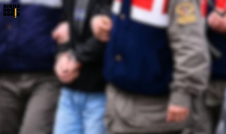 Jandarma, 7 bin 790 doldurulmuş makaron ele geçirdi; şüpheli adliyeye sevk edildi.