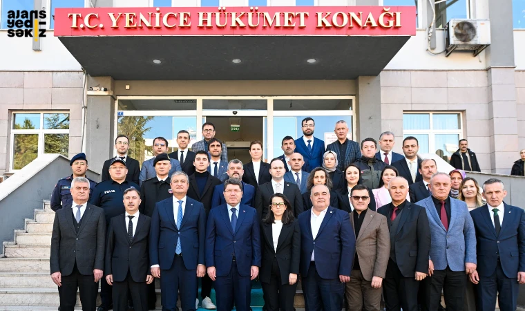 Bakan Tunç, çeşitli kurumları ziyaret ederek ilçede yürütülen çalışmalar hakkında bilgi aldı.