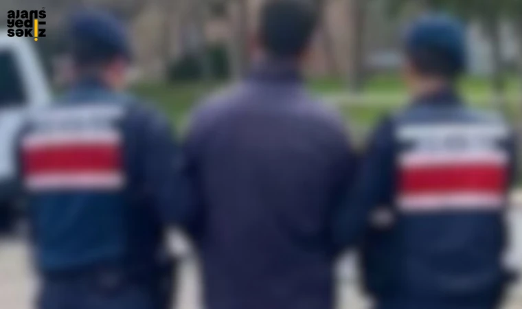 Karabük’te bir kişi silah ve esrarla yakalandı.
