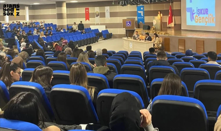 Katılımcılara, Karabük Üniversitesi'nde İş Sağlığı ve Güvenliği eğitimi verildi.