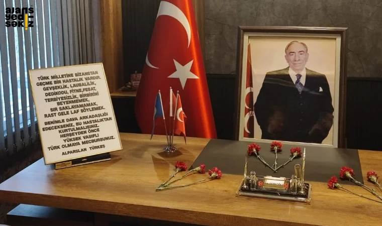 Karabük Teşkilatı, Alparslan Türkeş'in mirasına sadakatini yineledi.