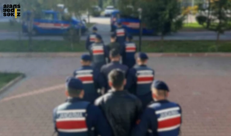 Operasyonda Uluyuşturucuyla yakalanan 8 kişiden 3’ü tutuklandı.