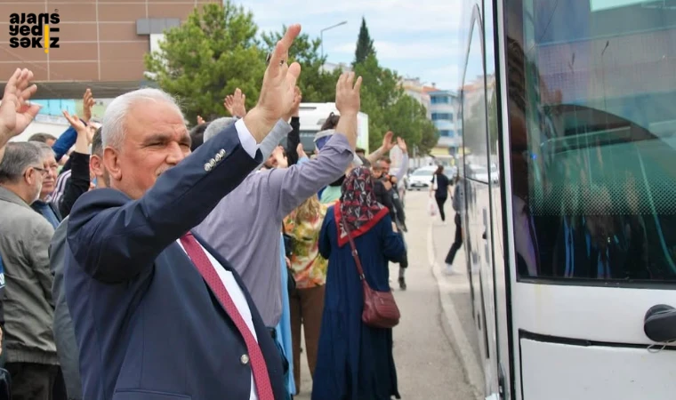 Karabük'ten 180 hacı adayı dualarla uğurlandı.