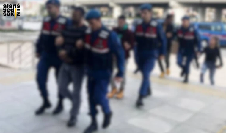3 şüpheli gözaltına alındı, çeşitli uyuşturucu maddeler ele geçirildi.