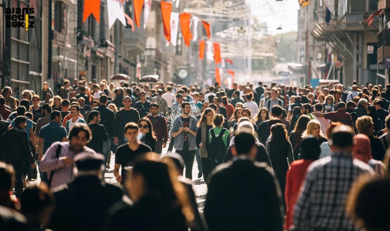 TÜİK, üçer aylık dönemler için ilk kez üretilen nüfus istatistiklerini açıkladı.