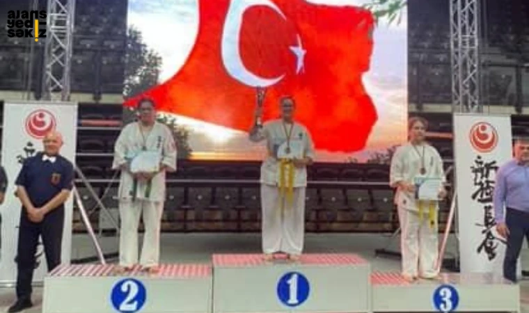 Zeynep Naz Küçürek Balkan Şampiyonu olarak bayrağımızı dalgalandırdı