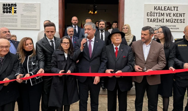 Restore edilerek müzeye dönüştürülen tarihi rüştiye binası törenle açıldı.