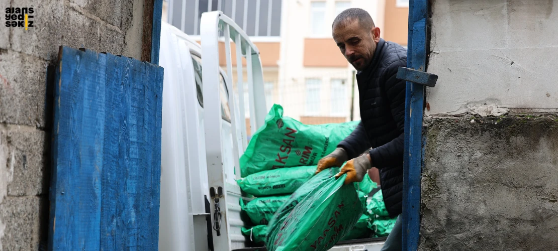 Safranbolu Belediyesi,kış aylarında ihtiyaç sahibi ailelere kömür desteği sağlıyor.
