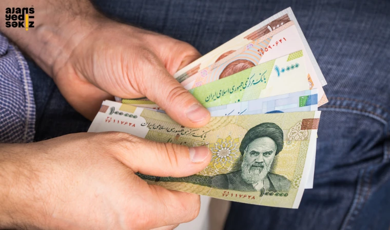 1 Riyal 0.00 dolar olarak kaydedildi, 1 dolar ise 1.1 milyon Riyal etti.