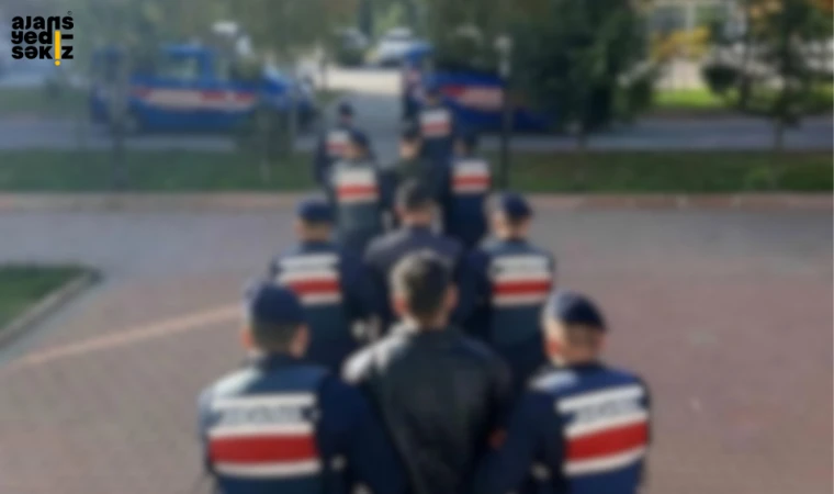 Düzenlenen 3 ayrı uyuşturucu operasyonunda 5 şüpheli gözaltına alındı.