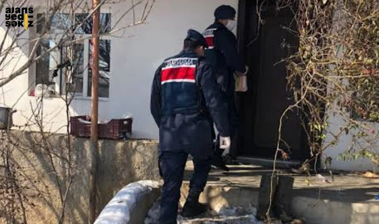 Şüphelinin ikametinde yapılan aramada bin 276 sentetik ecza hapı yakalandı.