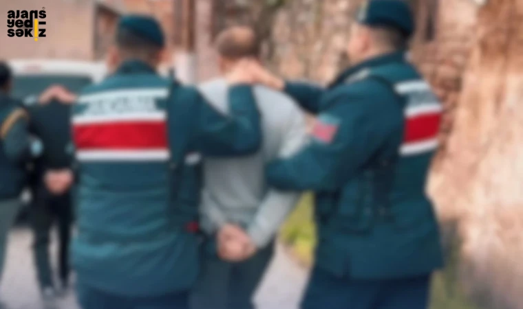 Jandarma ekipleri, sentetik kannabinoid, ecza hapı ve amfetamin ele geçirdi.