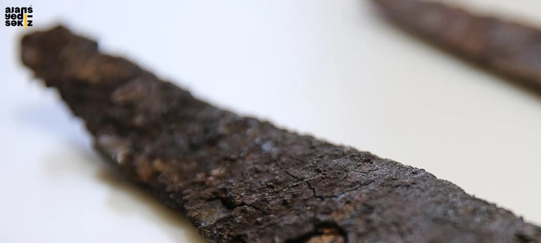 Antik kentte Roma dönemine ait 1500 yıllık bıçak seti gün yüzüne çıktı.