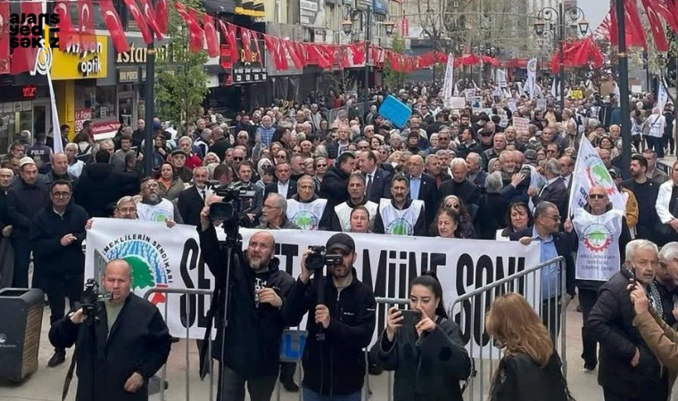 Emekliler, ekonomik talepler için yürüyüş ve miting düzenledi.