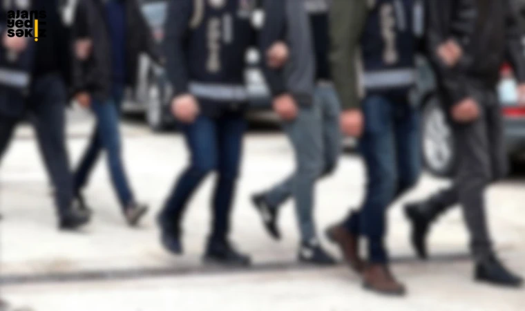 Araçtaki 2 kişiyi darbeden 10 şüpheliden 5'i tutuklanarak cezaevine gönderildi.