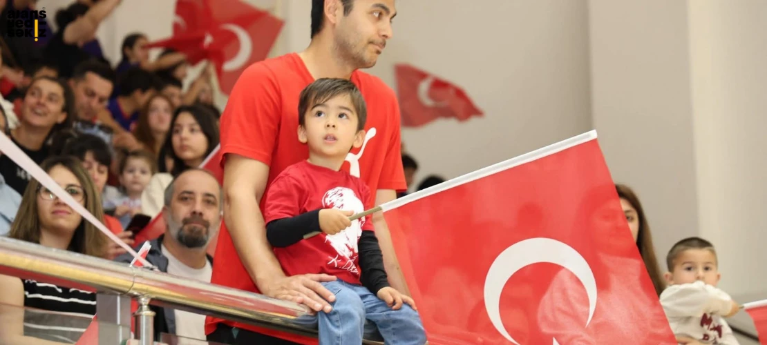 Atatürk'ü Anma, Gençlik ve Spor Bayramı tören ve etkinliklerle büyük bir coşku içerisinde kutlandı.