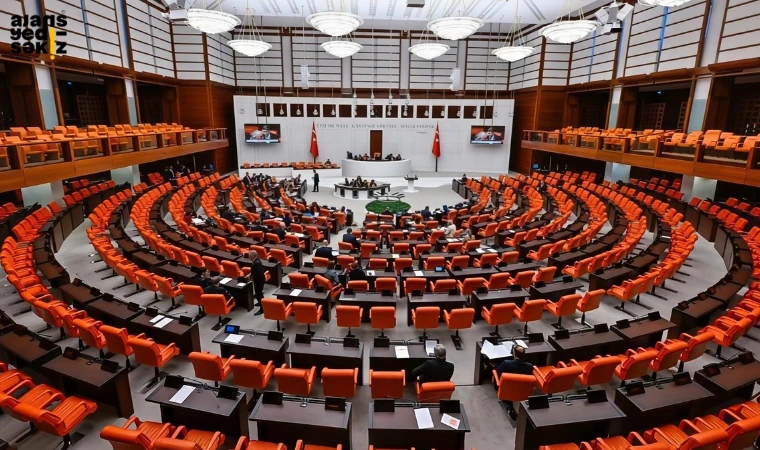 Başkan Oflaz ve Rektör Kırışık, üniversite-sanayi iş birliği projelerini görüştü.