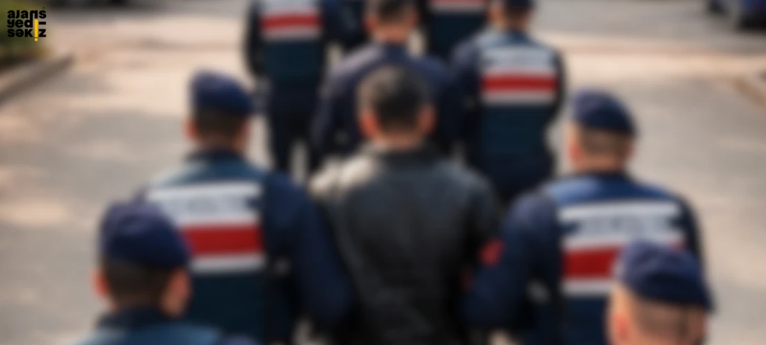 jandarma ekiplerince düzenlenen 3 operasyonda uyuşturucu madde ele geçirildi.