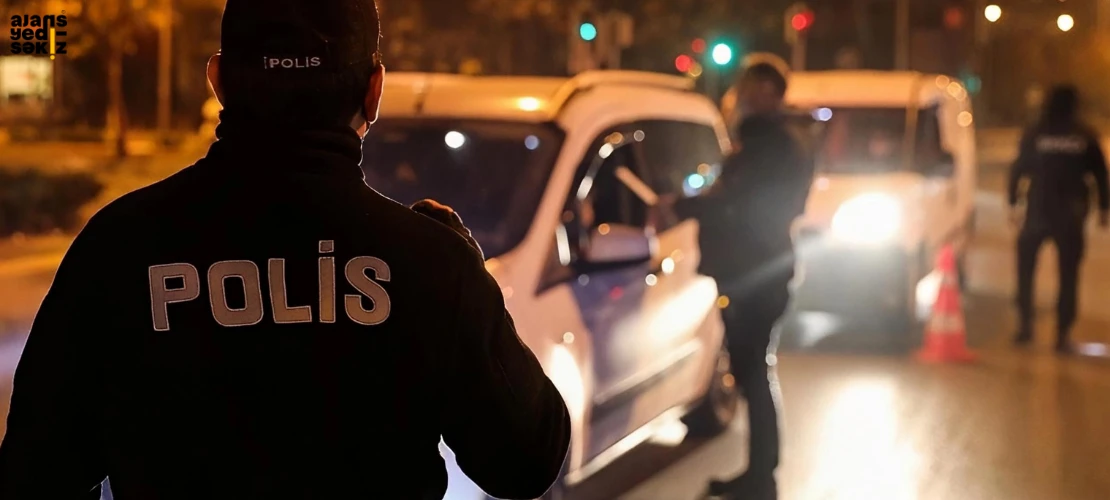 Operasyonlarda 43 kişi yakalanırken, silah ve uyuşturucu maddeler ele geçirildi.