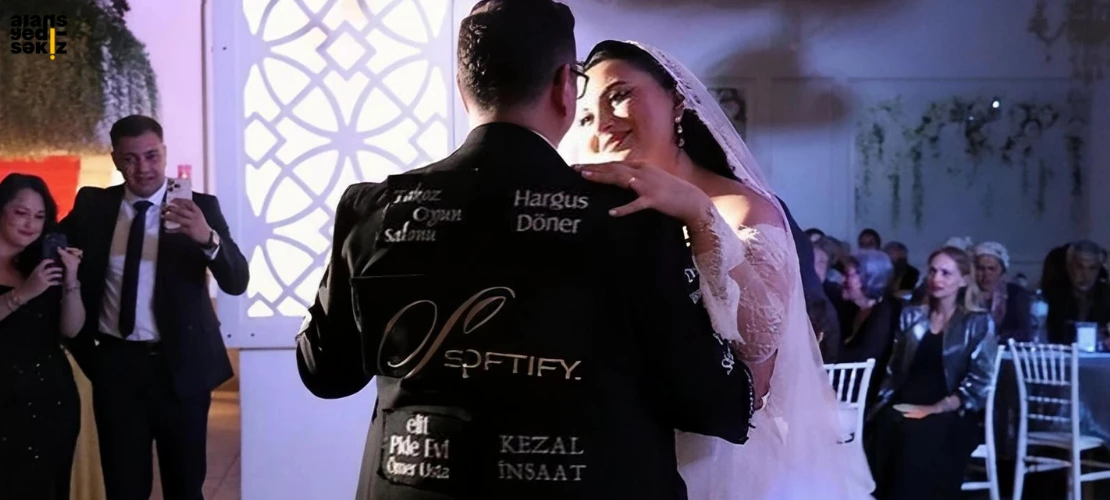 Uyanık damat! Damatlığa reklam aldı, düğün masrafını hafifletti.