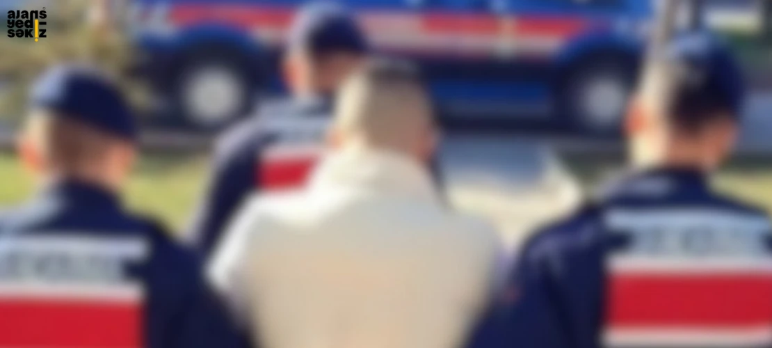 Düzenlenen iki operasyonda sentetik hap ve metamfetamin ele geçirildi. 4 kişi gözaltına alındı.