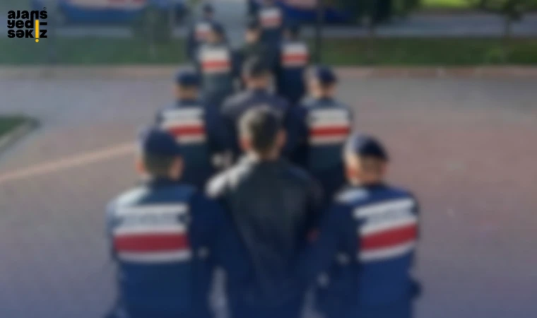 Jandarma ekiplerinin düzenlediği operasyonlarda uyuşturucu maddeler ele geçirildi.