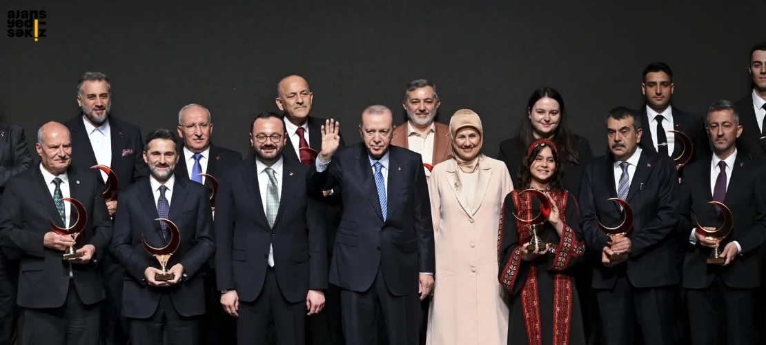 Türk Kızılayı tarafından "Yılın Kurumsal Kan Bağışçısı" ödülüne layık görüldü.