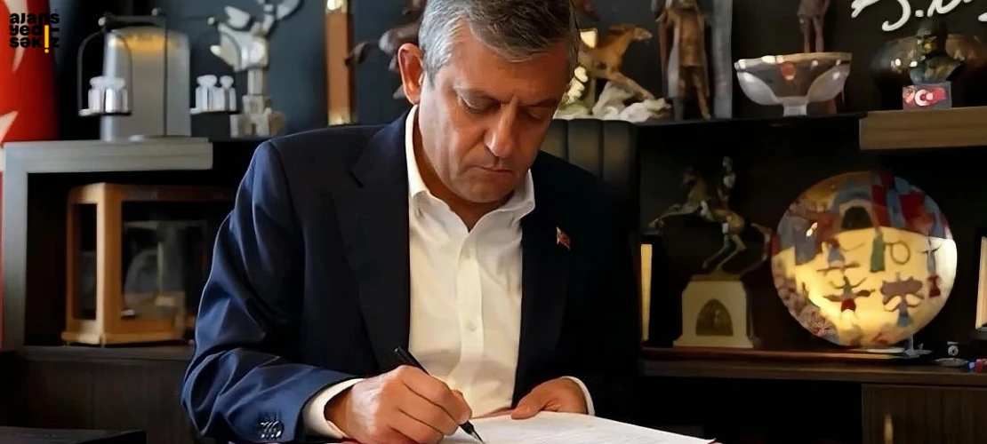 Bugün Bakanlığa dilekçesi verilecek partinin ismi ise "Yeni Parti" oldu.