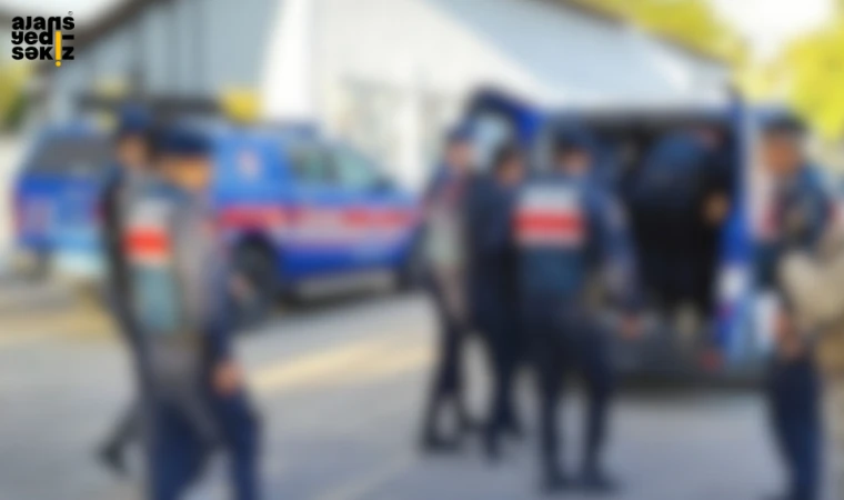 Karabük merkez ve Safranbolu’da düzenlenen 3 ayrı operasyonda 3 şüpheli gözaltına alındı.