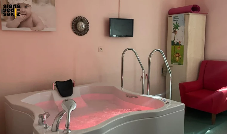 Araştırma Hastanesi’nde hidroterapi eşliğinde doğum hizmeti verilmeye başlandı.