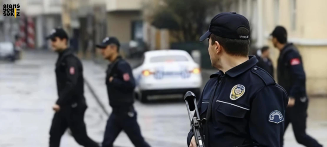 Düzenlenen 3 operasyonda uyuşturucu ve kaçak ürünler ele geçirildi.