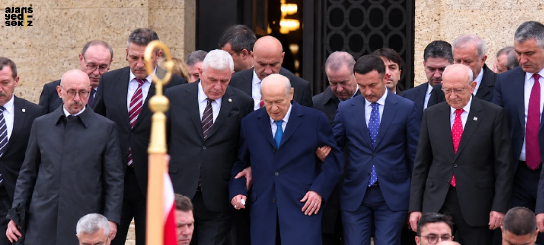 Bahçeli, Kılıçdaroğlu ve Dervişoğlu Anıtkabir'den birlikte indi.