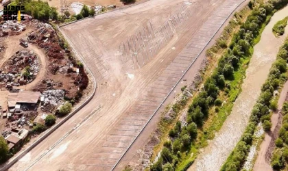 Antepoğlu Sanayi Sitesi’ndeki tır garajı, şoförlere güvenli park alanı sağlıyor.