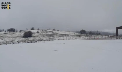 Karabük’ün kayak merkezi Keltepe’de kar kalınlığı 5 santimetreye ulaştı.