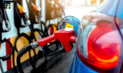 Motorinin litresi bu gece yarısından itibaren 58 kuruş zamlanıyor.