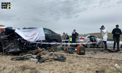 Bayram tatilinin ilk gününde 766 trafik kazası meydana geldi. 1219 kişi yaralandı.