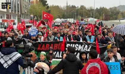 Karabük halkı Gazze için tek yürek oldu, binlerce kişi yürüyüşte buluştu.
