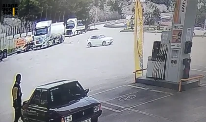 Karabük İl Emniyet Müdürlüğü, drift atarak trafik güvenliğini tehlikeye atan sürücüye cezai işlem uygulandığını duyurdu.