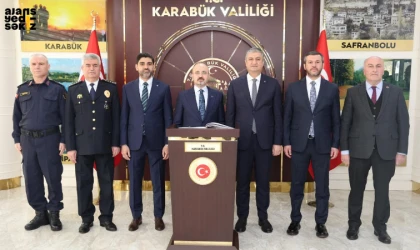 Karabük'e gelen Bülent Turan, hayvan hakları çalışmaları toplantısına katıldı.