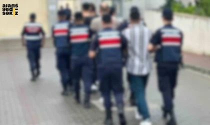 Karabük'te 2 operasyonda 3 kişi gözaltına alındı.
