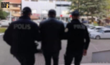 Gerçekleştirilen operasyonda ruhsatsız tabancalar ve yüzlerce mermi ele geçirildi.