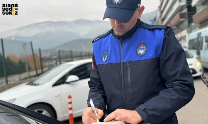 Zabıta Müdürlüğü ekipleri, şehir içi trafik düzenini sağlamak amacıyla yürüttüğü denetimleri artırdı.
