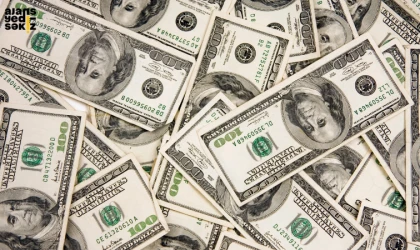 Döviz ve altın rezervlerindeki artışla Merkez Bankası rezervleri haftalık 2,3 milyar dolar arttı.