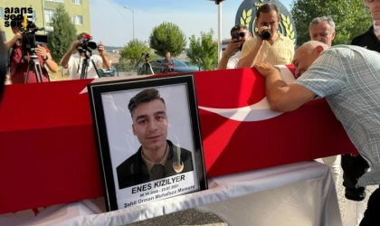 Enes Kızılyer, Karabük’te dualarla son yolculuğuna uğurlandı.