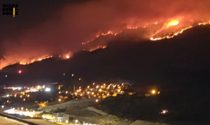 Karabük-Ankara Yolu kontrollü trafiğe açıldı, alevler Hamzalar’a yaklaşıyor.