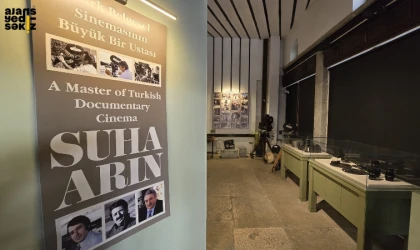 Tarihi çarşıdaki sergi, yerli ve yabancı turistlerden büyük ilgi görüyor.