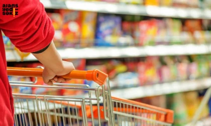 ENAG’a göre enflasyon: Aylık %3,15, yıllık %65,15. TÜİK’e göre ise: Aylık %2,06, yıllık %33,52.