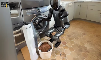 Figure AI’nın kurucusu Brett Adcock, insansı robot Helix’in çamaşır yıkadığı anları paylaştı.