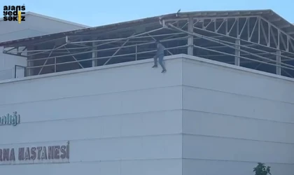 Karabük Eğitim ve Araştırma Hastanesi’nin çatı katında bir kişi intihar girişiminde bulundu.